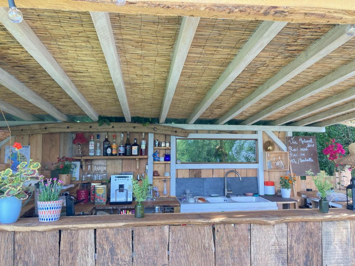 Cabane Bivouac Avec Echelle A L'Ombre Des Chenes Idrac-Respailles Buitenkant foto